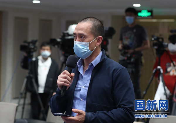 2美國國際市場新聞社記者提問（徐想 攝）.jpg
