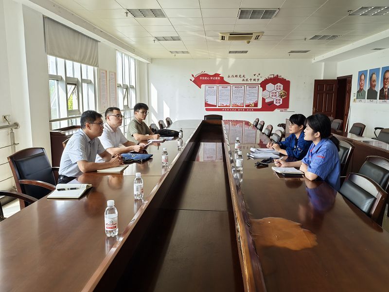 互聯網-梧州分局-國家外匯管理局梧州市分局前往涉外企業開展匯率風險管理宣傳-20241021.jpg